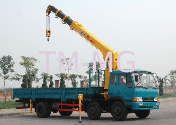 XCMG Hydraulic Boom Truck Crane Dengan 100 L / min Komersial 3800kg