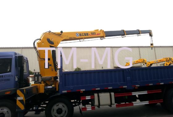 Keselamatan Telescopic Boom Truck Mounted Crane Untuk Fasilitas Telekomunikasi
